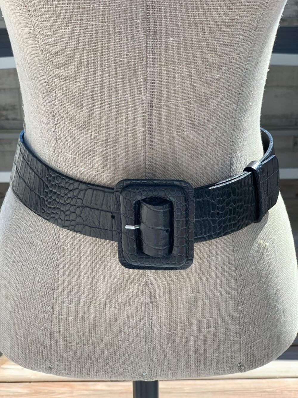 Vtg Danier Leather Wide Statement Belt Women's M Black Croc Embossed Minimalist
